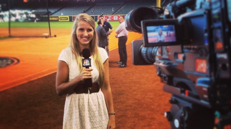 Megan Shafer &#039;15 completes internship at Comcast Sports Houston